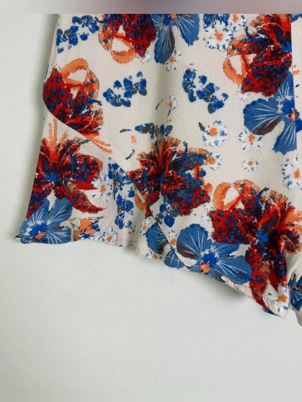 Free People Women’s Floral Ruffle Hem Shorts Sz 2 Boho Festival Cottagecore